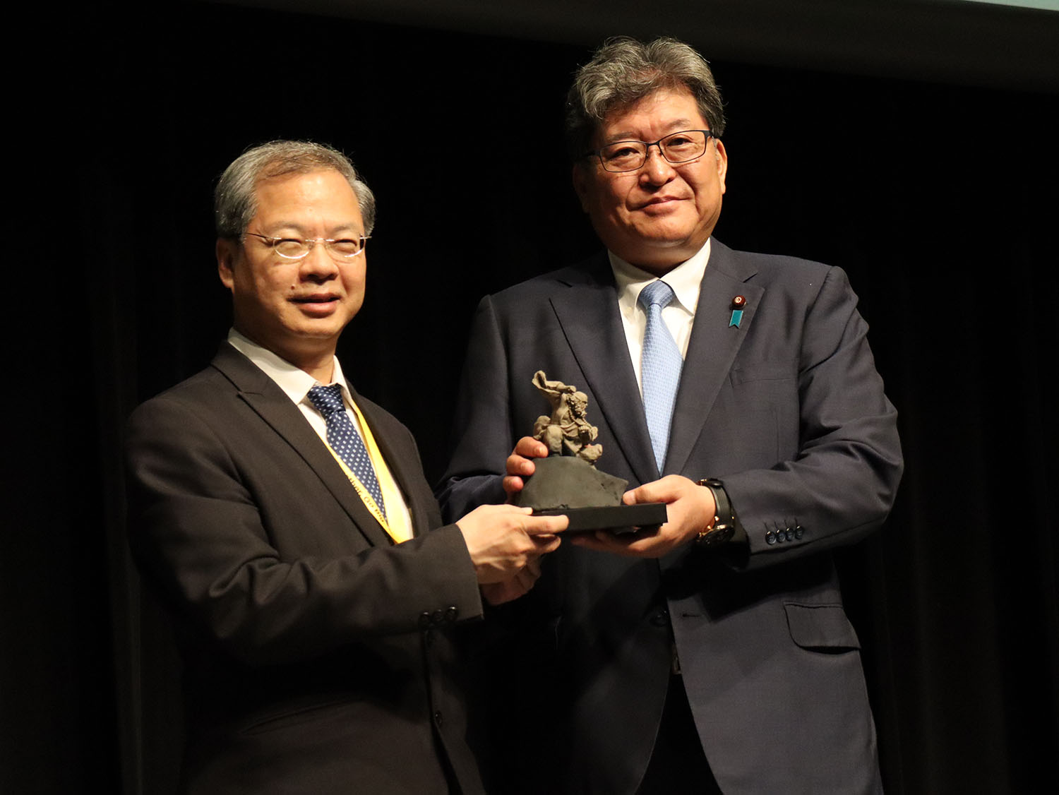 圖說／龔明鑫主委與萩生田光一會長合影